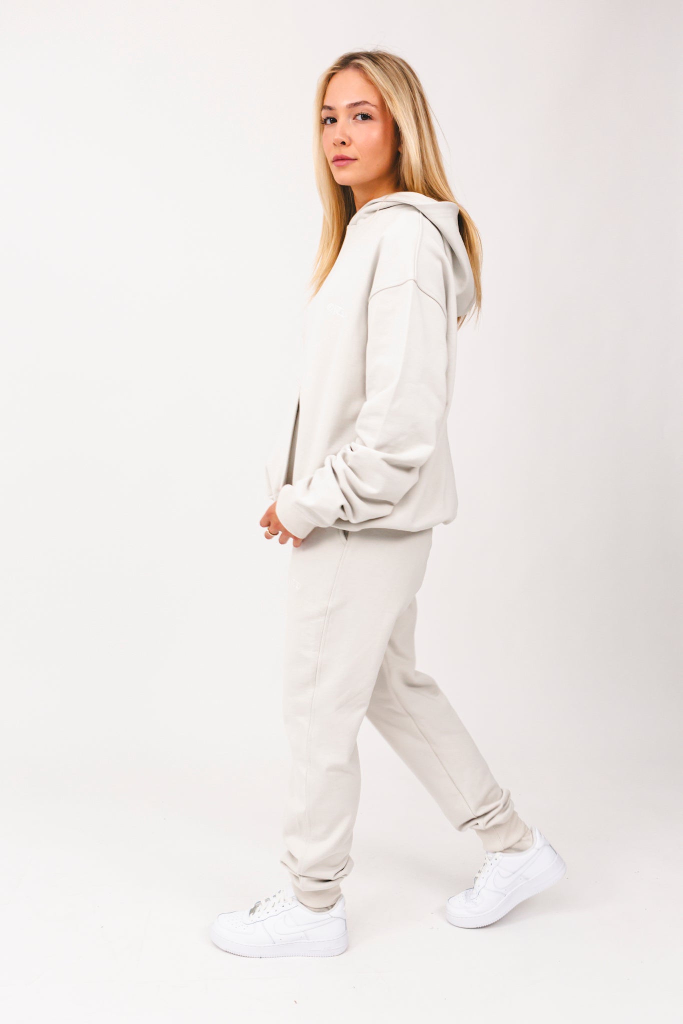 Cream White Oversize-Hoodie